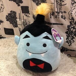 Drake Squishmallows Dracula Squish Halloween NWT Nurse